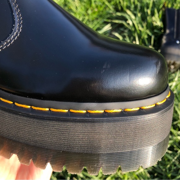 Dr. Martens 2976 Max Platform Chelsea Boots - Picture 6 of 16